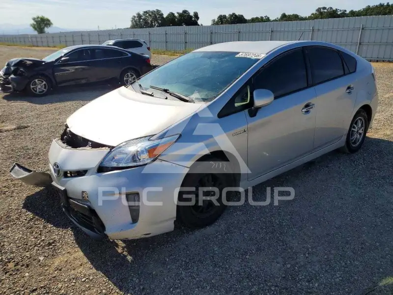2013 Toyota PRIUS фото