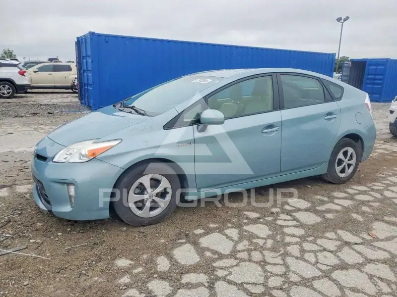 2013 Toyota PRIUS фото
