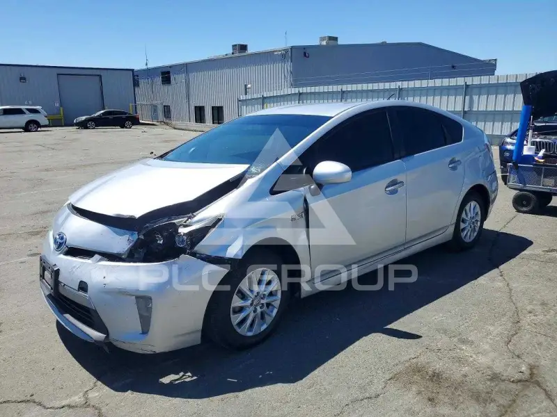 2013 Toyota PRIUS фото