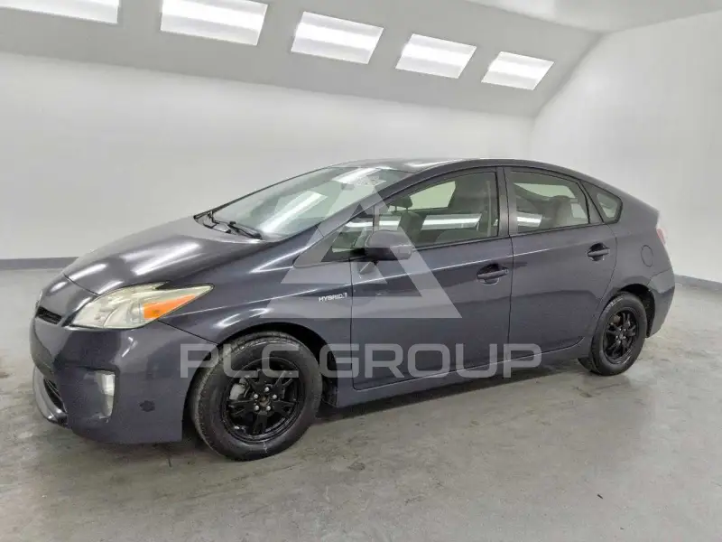 2013 Toyota PRIUS фото