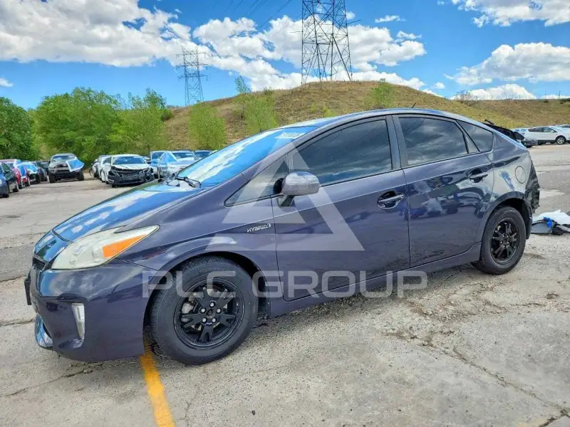 2013 Toyota PRIUS фото