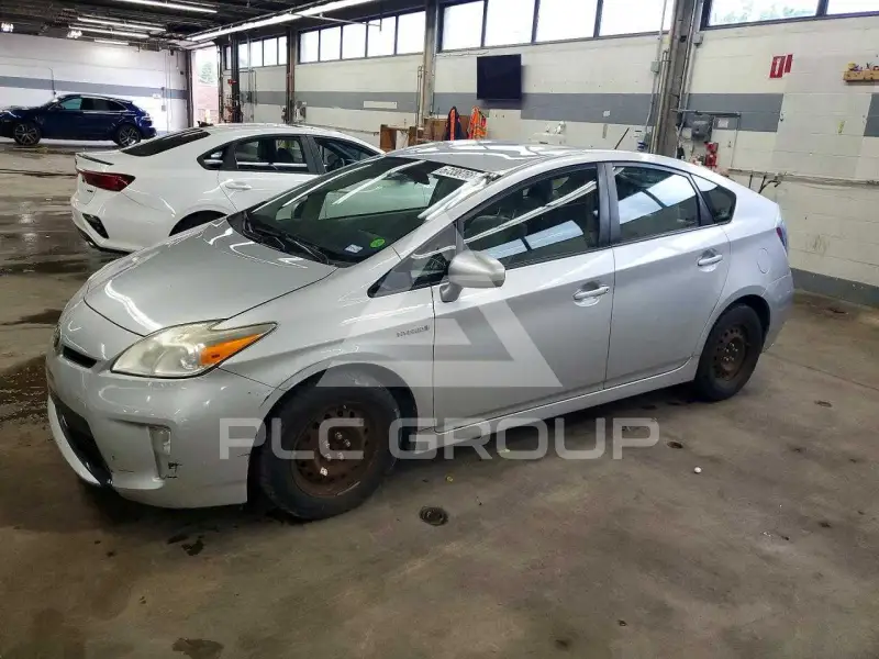 2013 Toyota PRIUS photo
