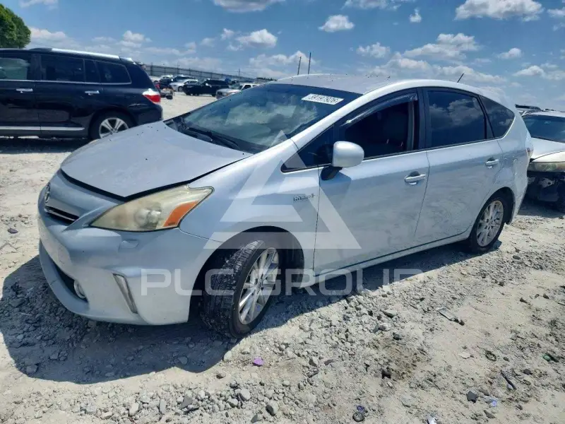 2013 Toyota PRIUS photo