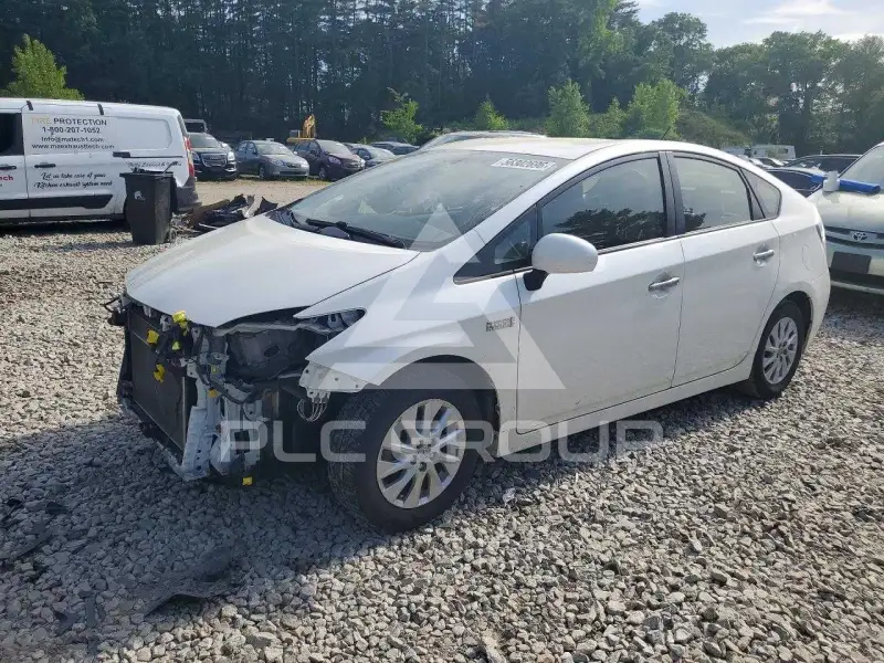 2013 Toyota PRIUS photo