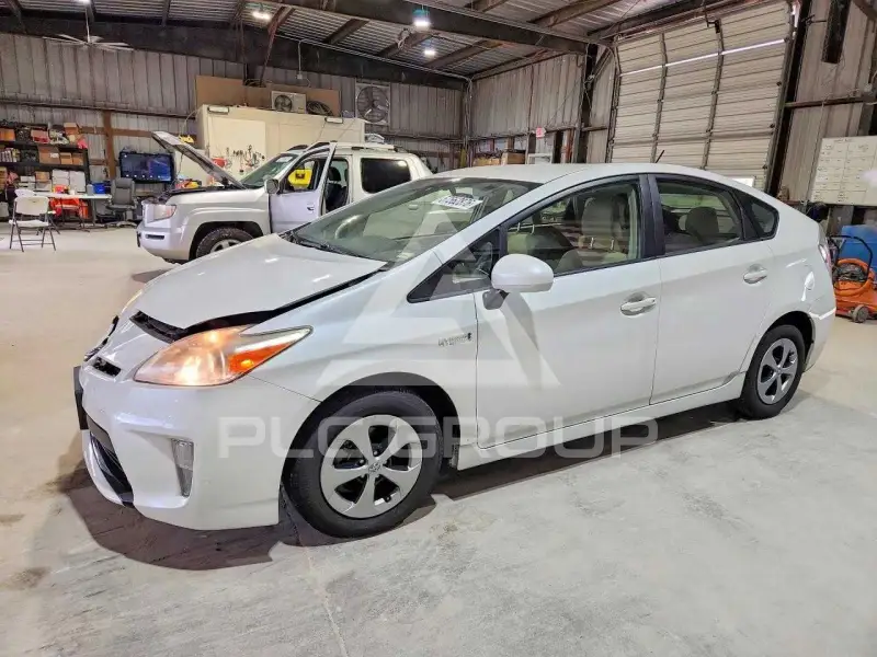 2013 Toyota PRIUS photo