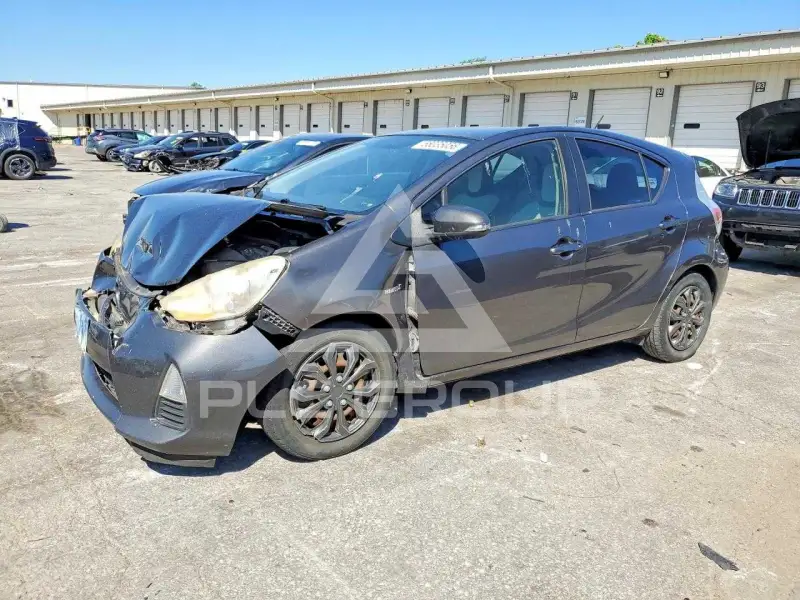 2013 Toyota PRIUS photo