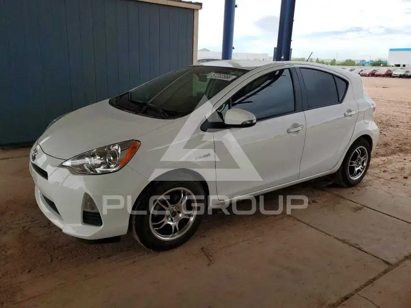 2013 Toyota PRIUS фото