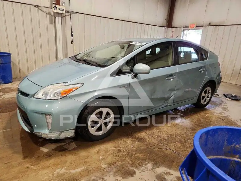 2013 Toyota PRIUS фото