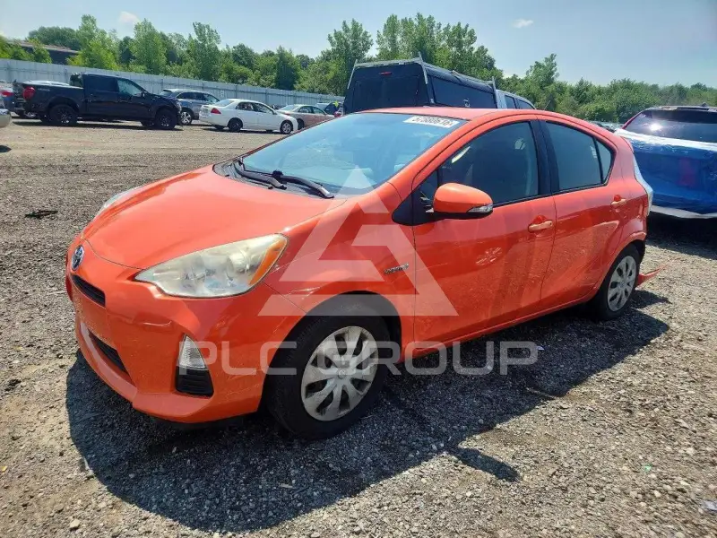 2013 Toyota PRIUS photo