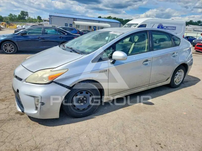 2013 Toyota PRIUS photo