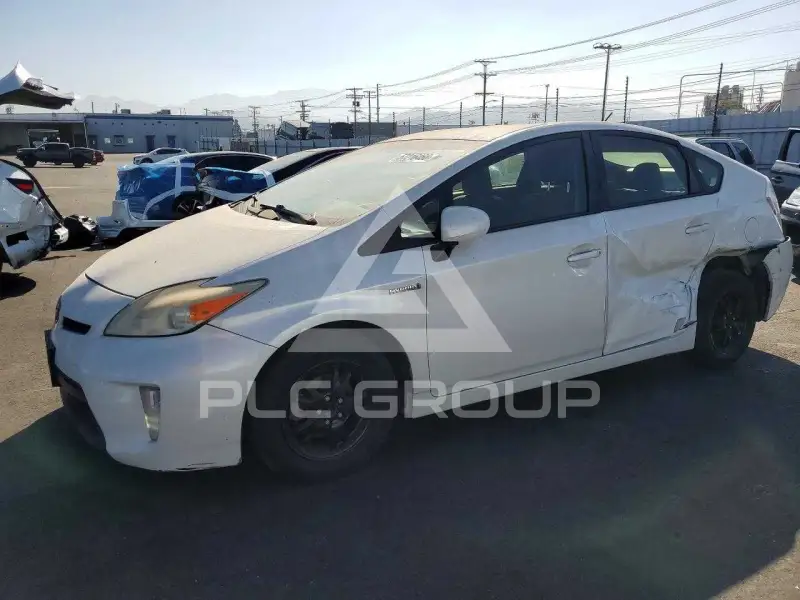 2013 Toyota PRIUS photo