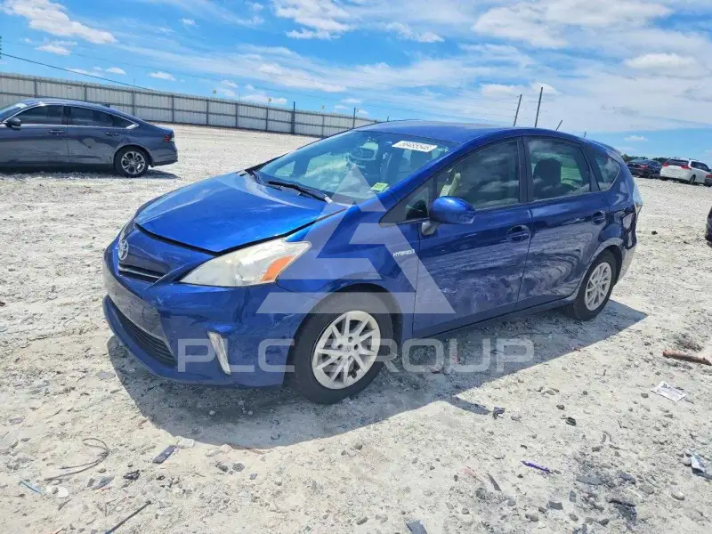 2013 Toyota PRIUS фото