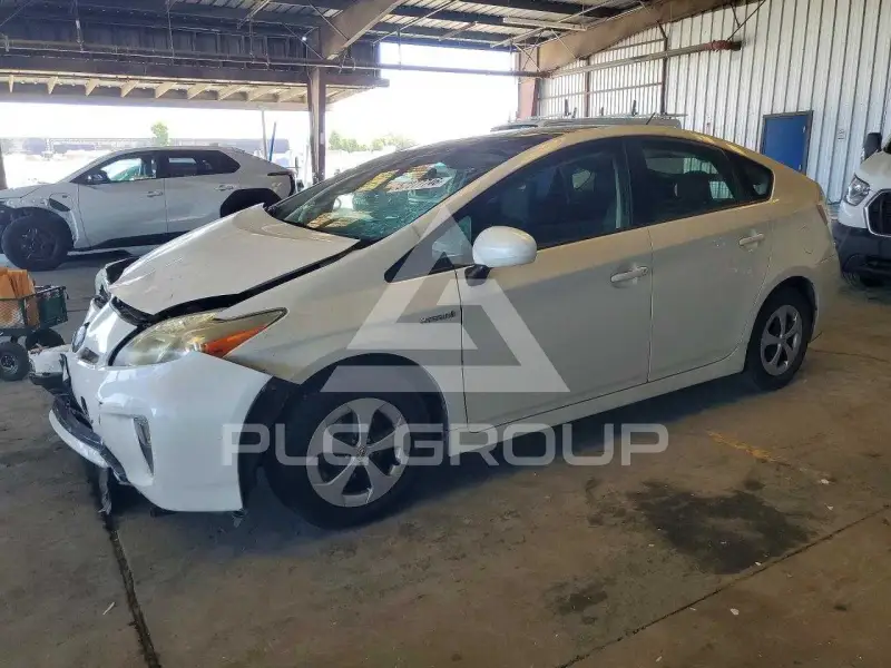 2013 Toyota PRIUS фото