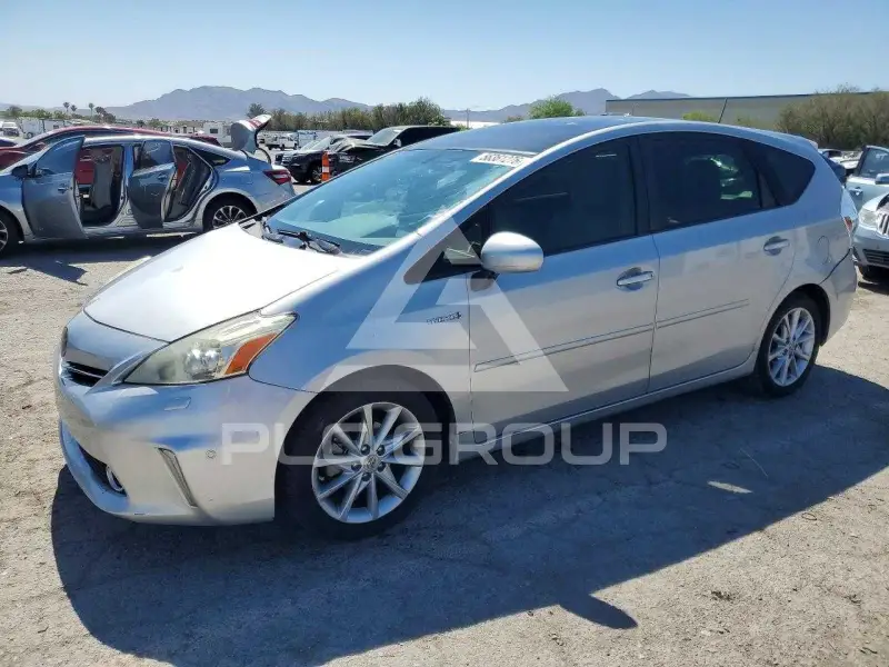 2013 Toyota PRIUS photo