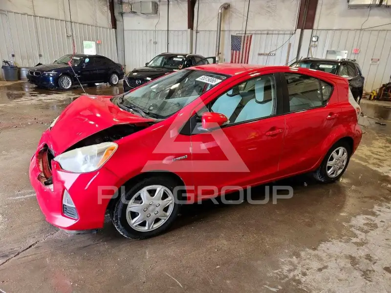 2013 Toyota PRIUS фото