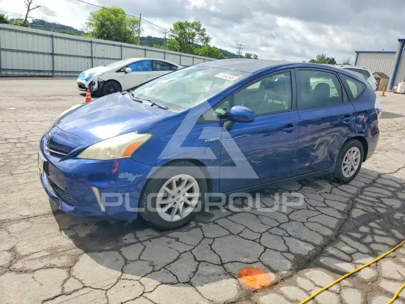 2013 Toyota PRIUS фото