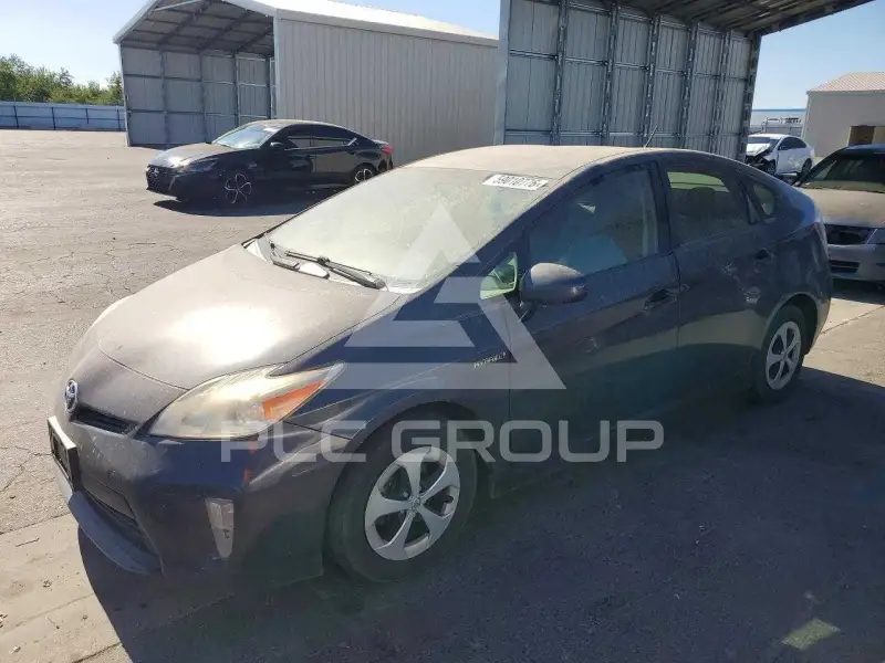 2013 Toyota PRIUS фото