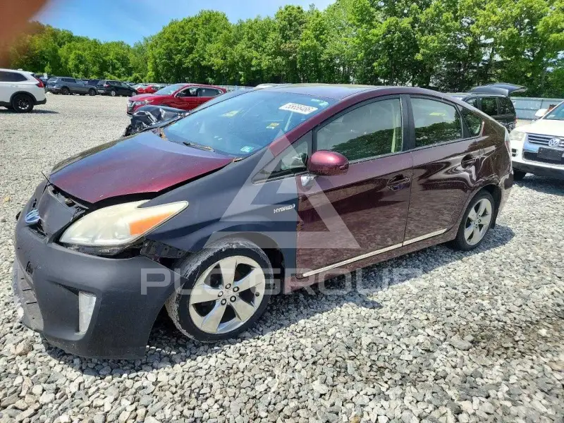 2013 Toyota PRIUS фото