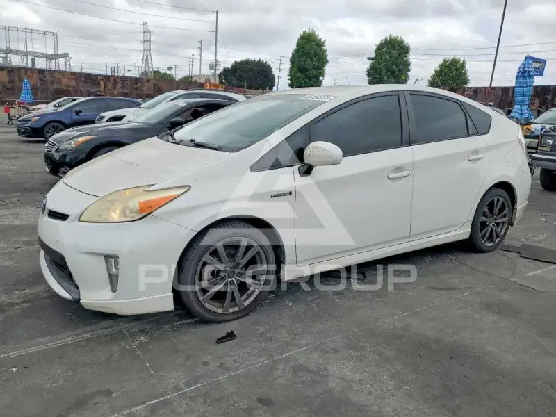 2013 Toyota PRIUS photo