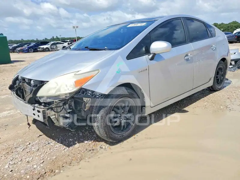 2013 Toyota PRIUS фото