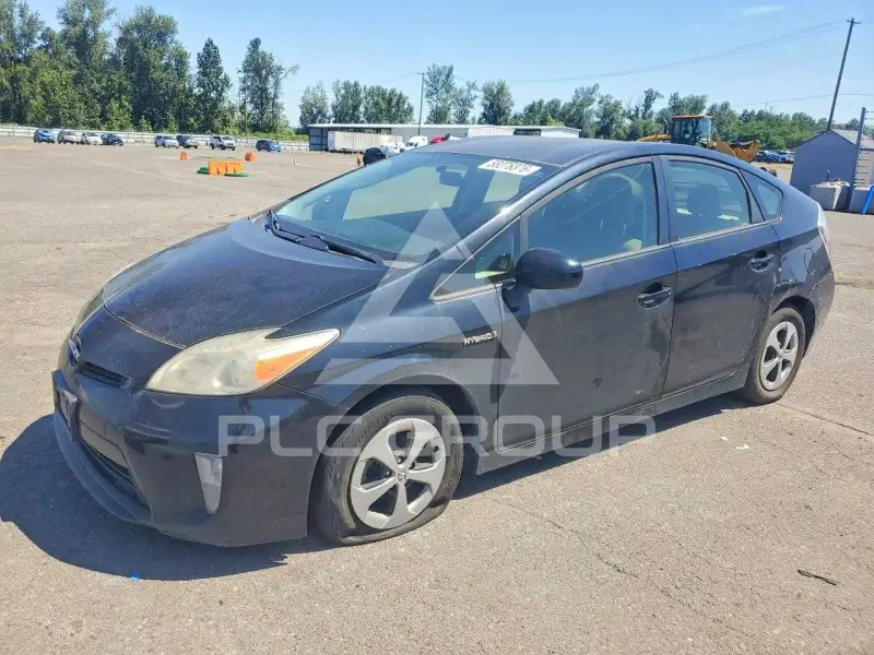 2013 Toyota PRIUS фото