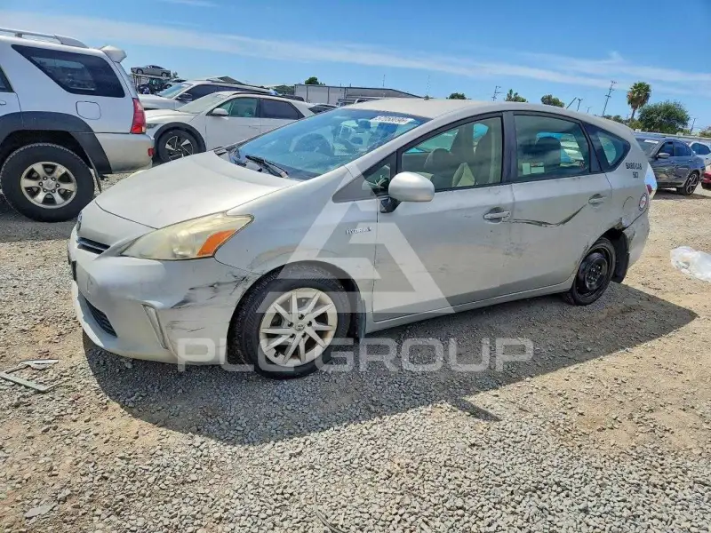 2013 Toyota PRIUS фото