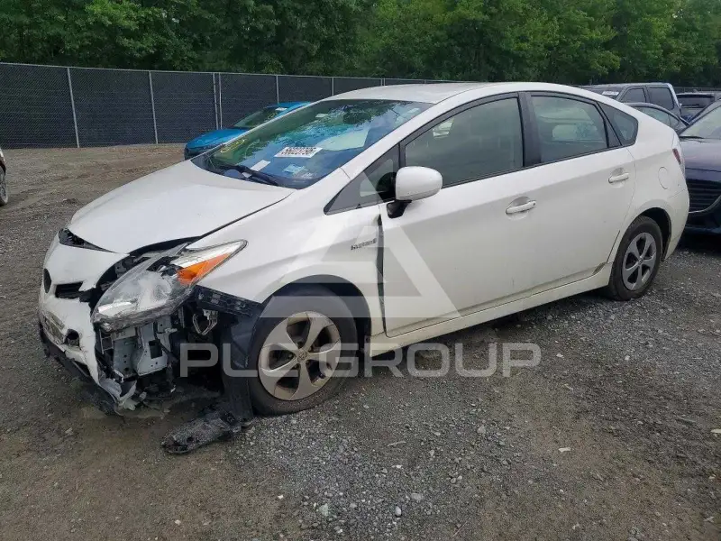 2013 Toyota PRIUS фото