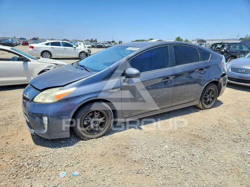 2013 Toyota PRIUS photo