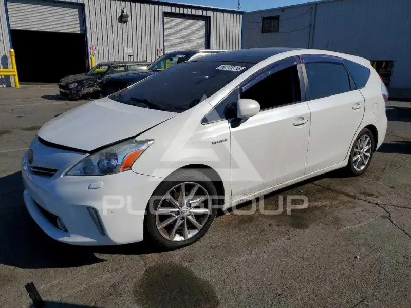 2013 Toyota PRIUS photo