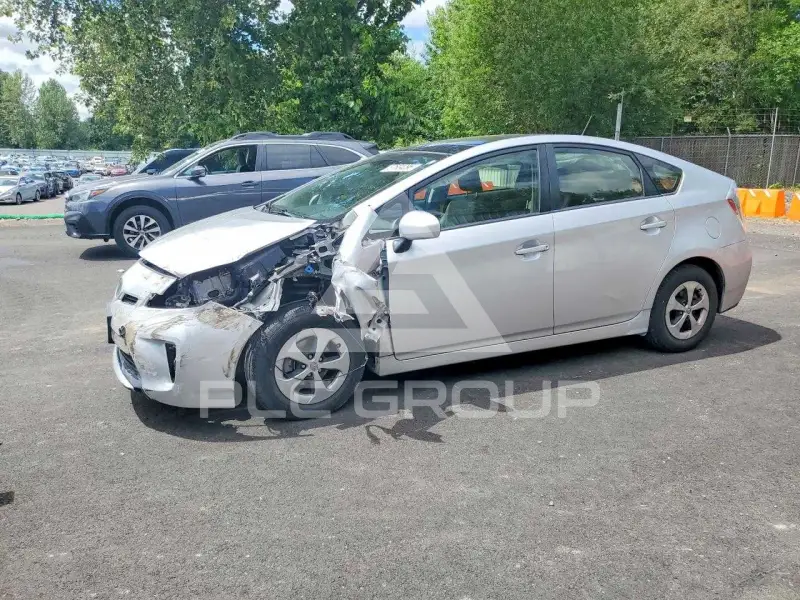 2013 Toyota PRIUS фото