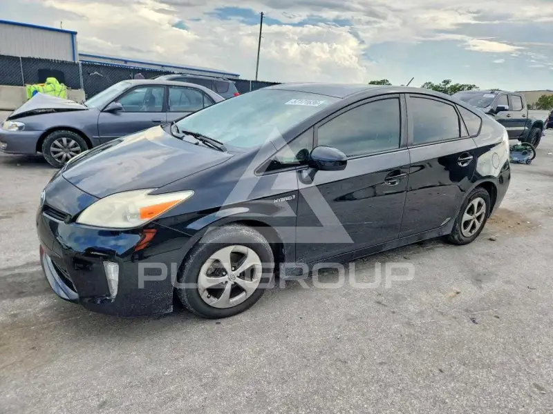 2013 Toyota PRIUS фото