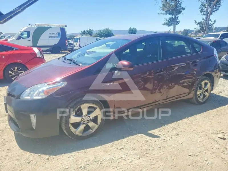 2013 Toyota PRIUS photo