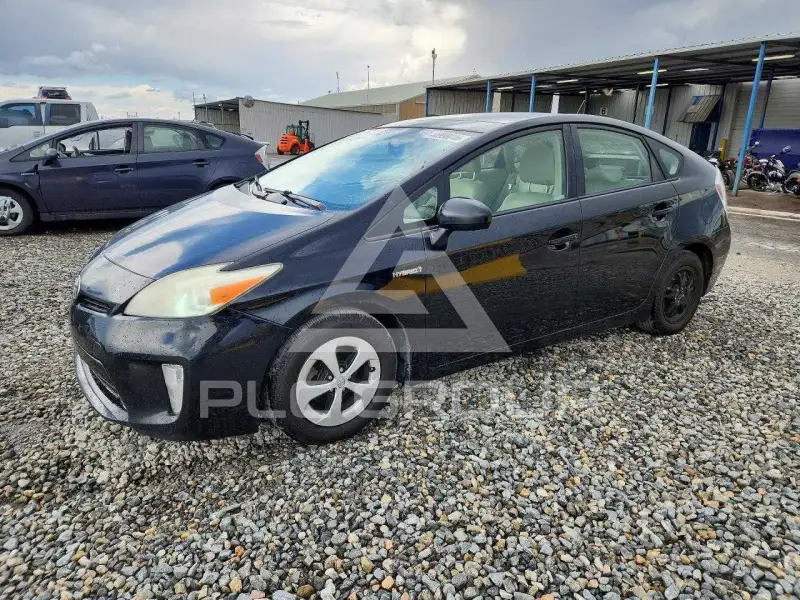 2013 Toyota PRIUS фото