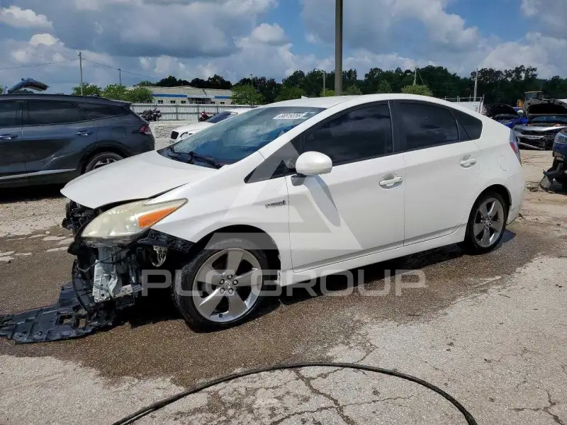 2013 Toyota PRIUS photo