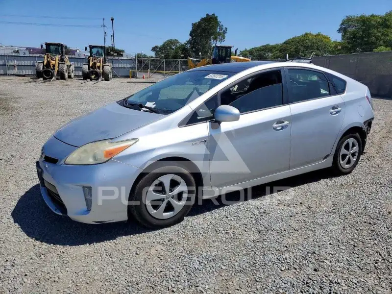 2013 Toyota PRIUS photo
