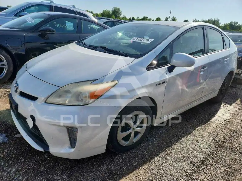 2013 Toyota PRIUS photo