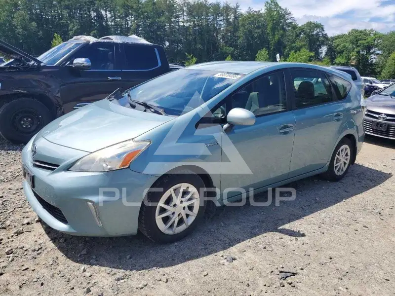 2013 Toyota PRIUS фото