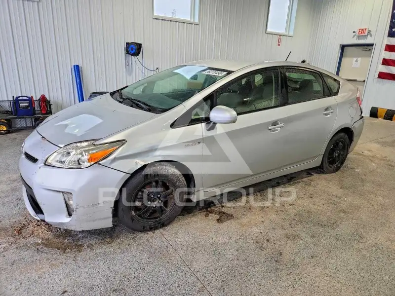 2013 Toyota PRIUS фото