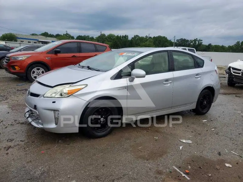 2013 Toyota PRIUS photo
