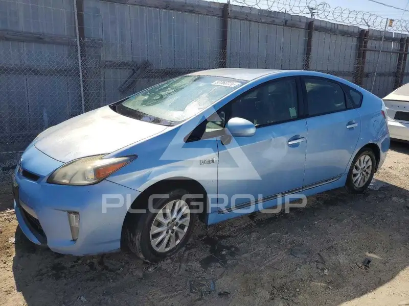 2013 Toyota PRIUS фото