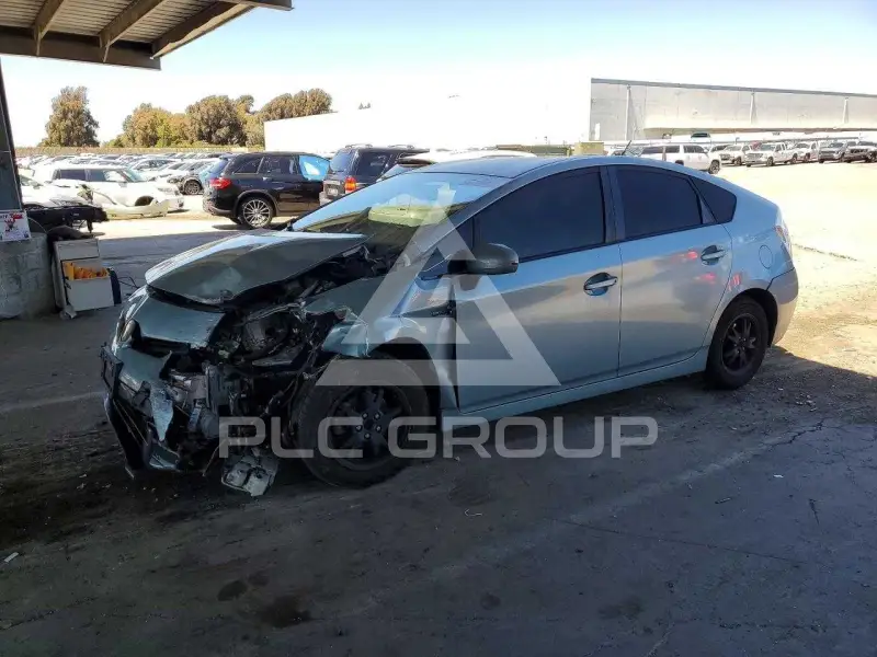 2013 Toyota PRIUS фото