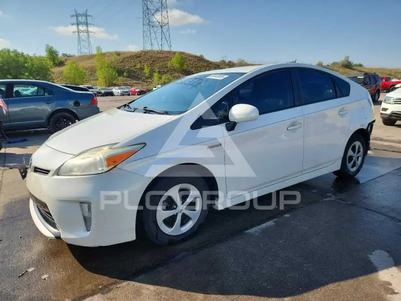 2013 Toyota PRIUS фото
