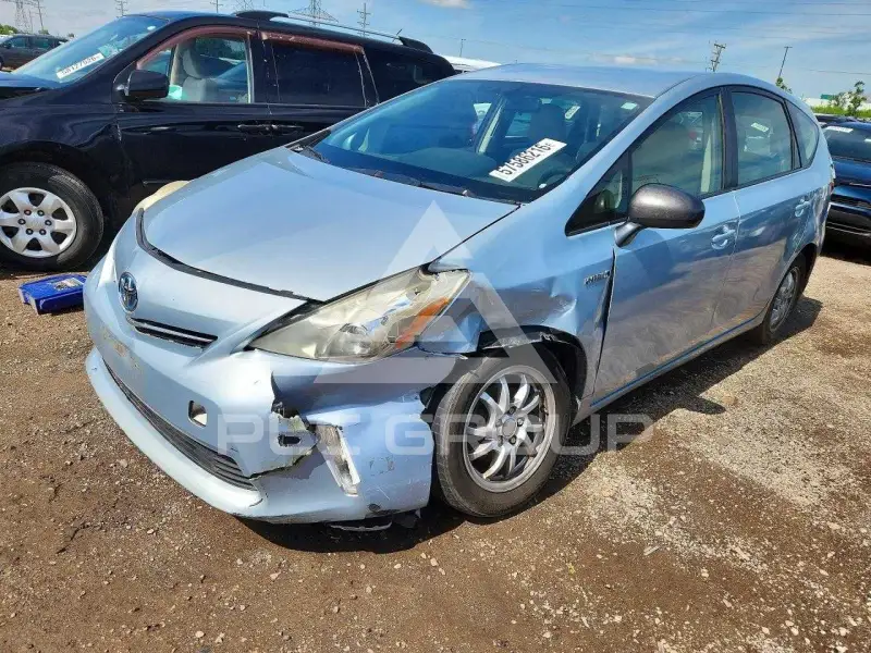 2013 Toyota PRIUS фото