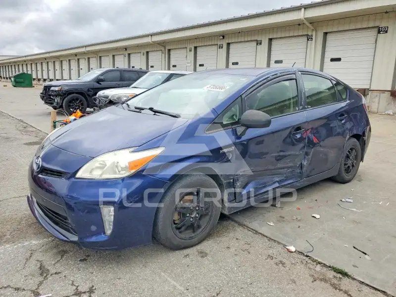 2013 Toyota PRIUS фото