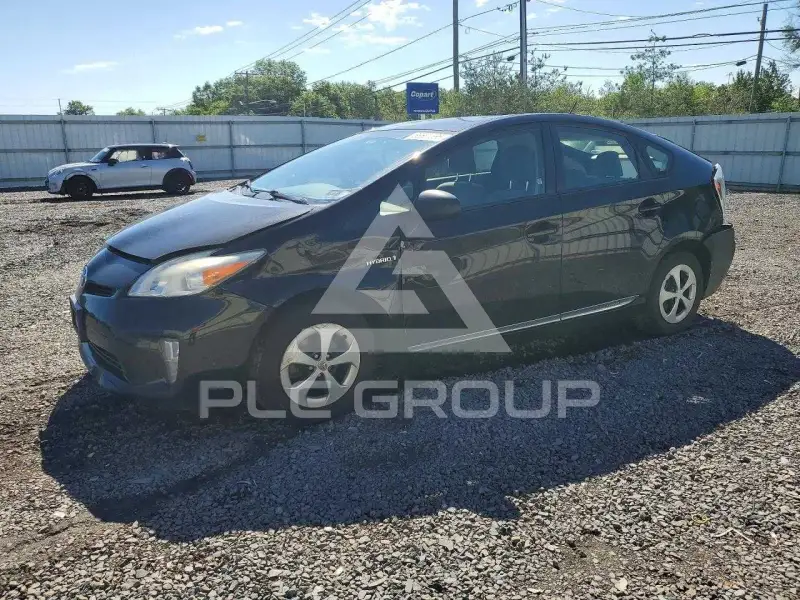 2013 Toyota PRIUS photo