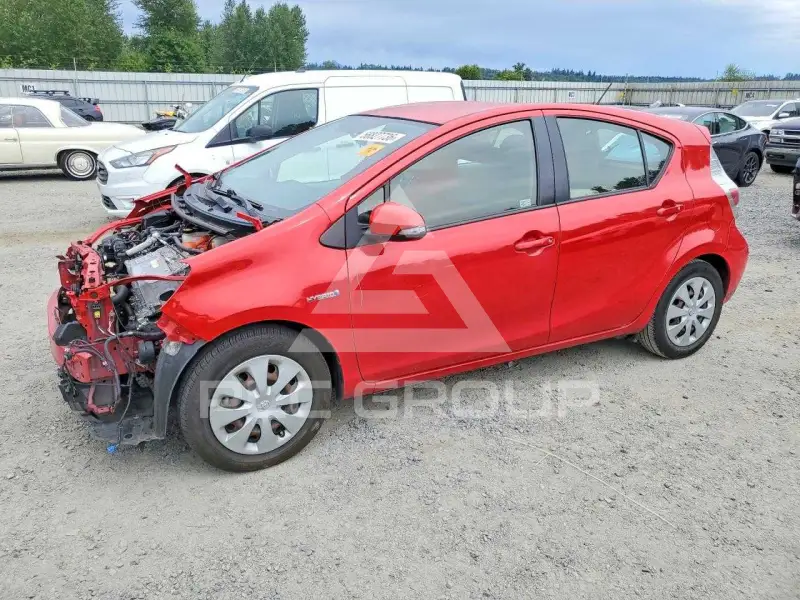2013 Toyota PRIUS фото