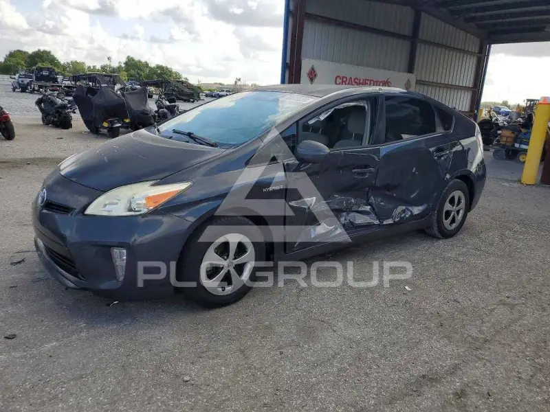 2013 Toyota PRIUS фото