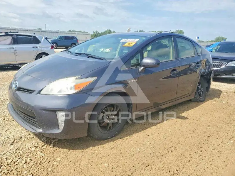 2013 Toyota PRIUS photo