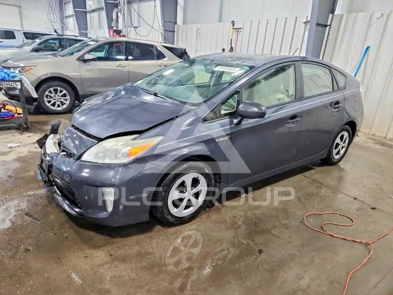2013 Toyota PRIUS фото