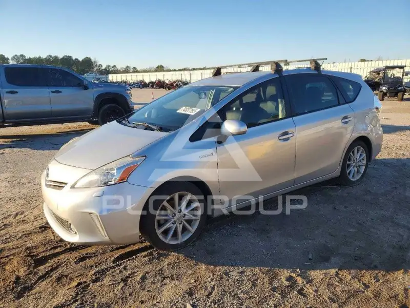 2013 Toyota PRIUS фото